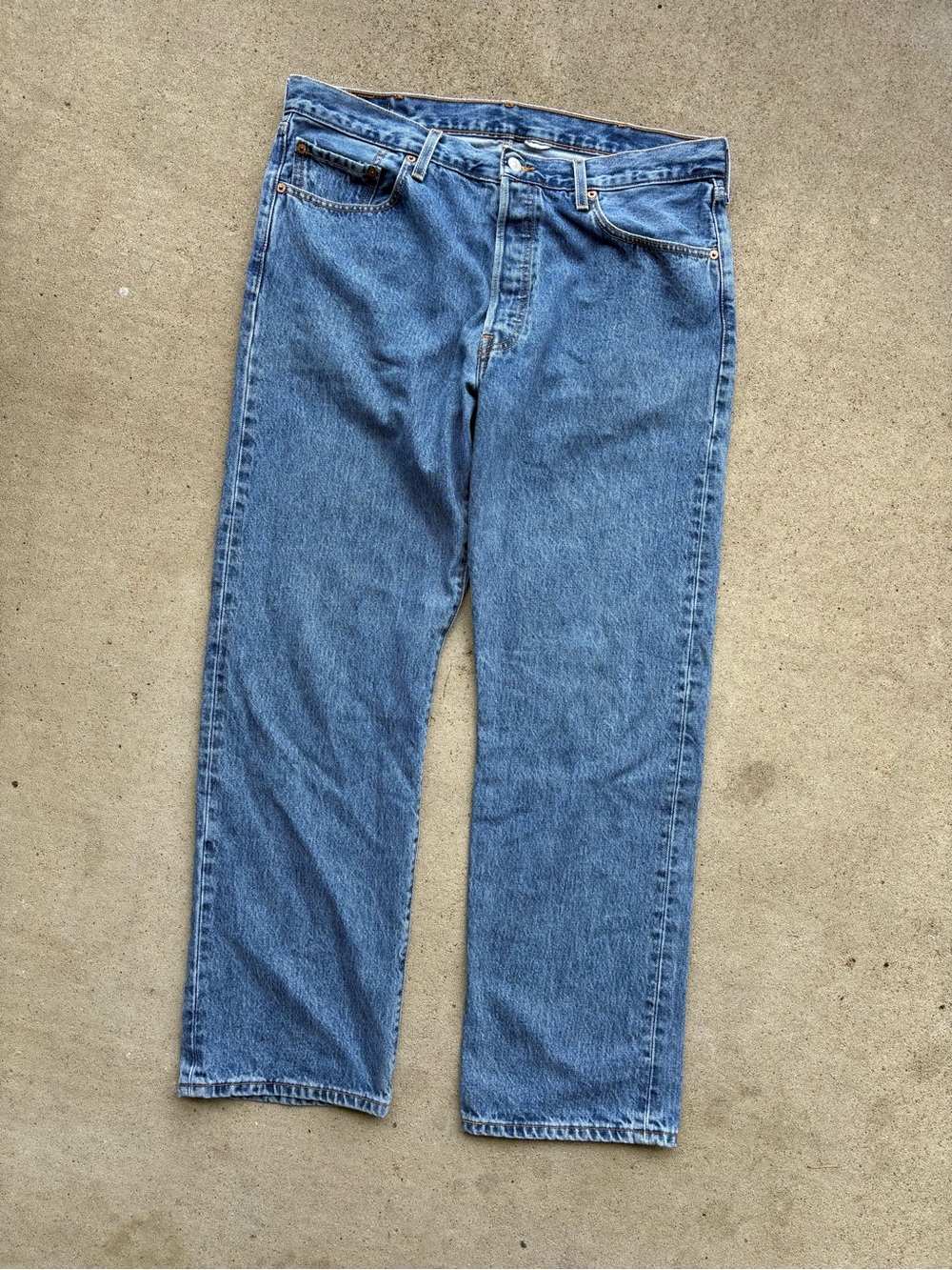 Vintage Levis 501 Made in Mexico Medium Wash Jeans Straight Leg Mens 38x31.5